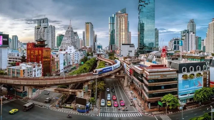 Return Flights Gatwick to Bangkok (21-29 September) Air China with 23kg Luggage, 8hr Stop Beijing